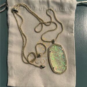Gold Iridescent Crackle Stone Necklace
